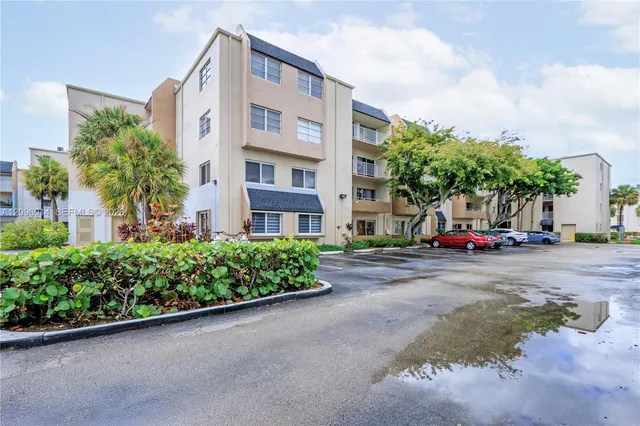 2-bedroom rental at 7747 SW 86th Street #D-210, Miami