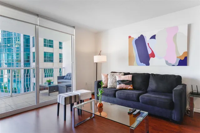 1-bedroom rental at 1200 Brickell Bay Drive #1720, Miami