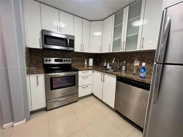 1-bedroom rental at 1801 S Ocean Drive #535, Hallandale Beach