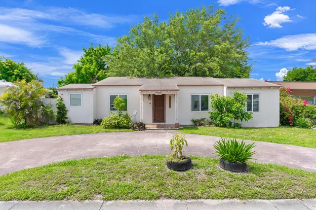 3-bedroom home at 2126 Washington Street, Hollywood