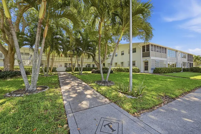1-bedroom home at 551 DURHAM Circle #T, Deerfield Beach