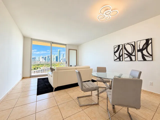 1-bedroom rental at 2475 Brickell Avenue #1705, Miami