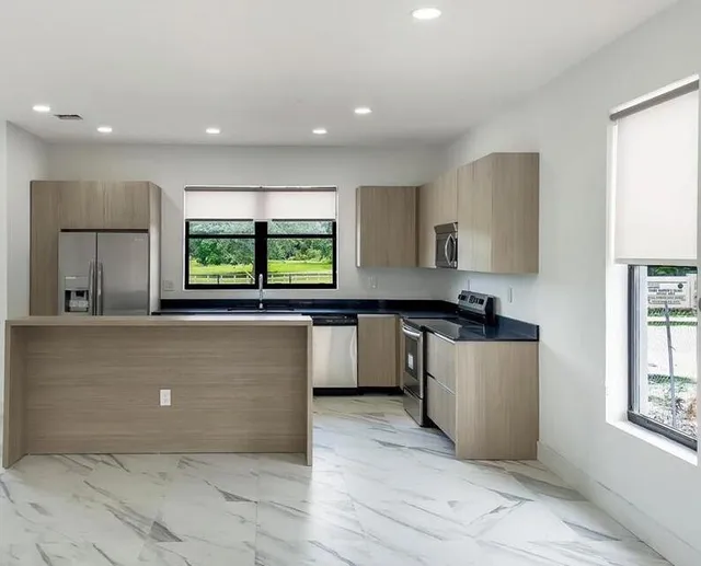 3-bedroom rental at 6171 SW 36TH Court #30, Miramar