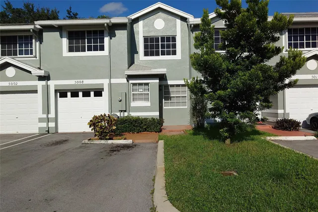 3-bedroom rental at 5008 SW 122ND Terrace, Cooper City