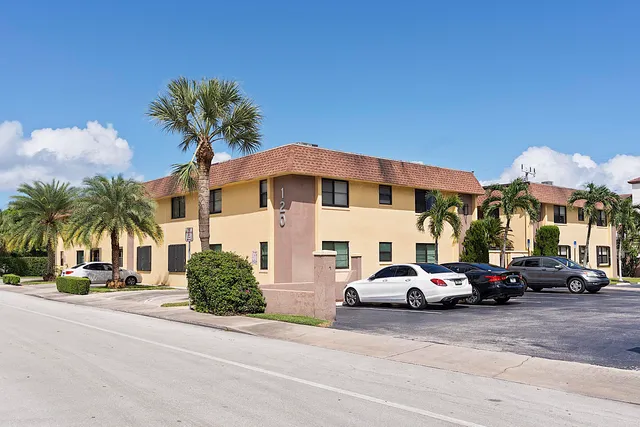 2-bedroom rental at 120 N M Street #N, Lake Worth Beach