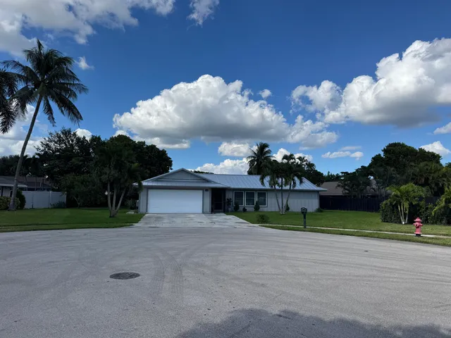 5-bedroom rental at 12133 Big Cone Court, Wellington