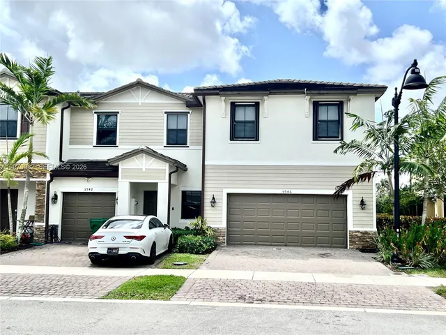 3-bedroom home at 5946 Mustang Manor, Davie