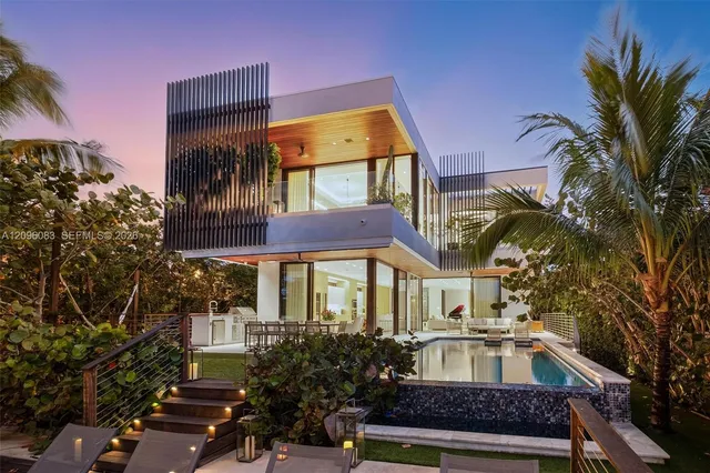 5-bedroom home at 226 W Rivo Alto Drive, Miami Beach