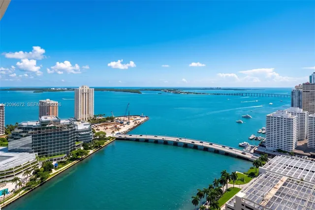1-bedroom home at 495 Brickell Avenue #3207, Miami