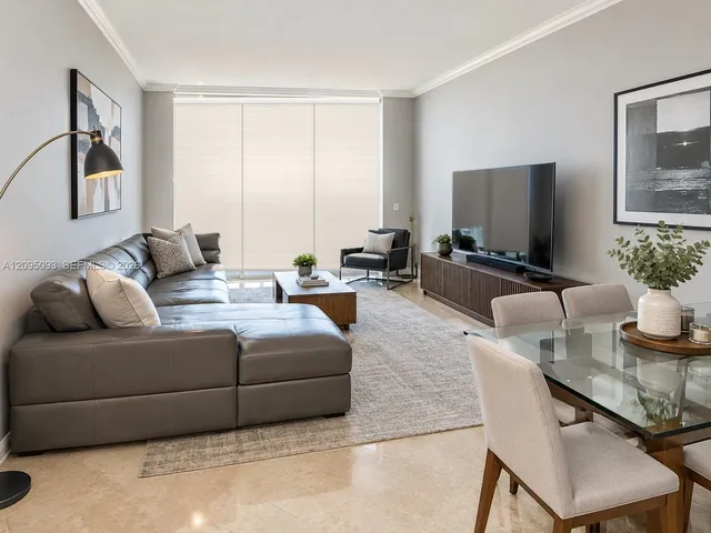 3-bedroom home at 31 SE 5th Street #4118, Miami