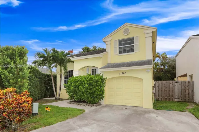 3-bedroom rental at 11763 SW 102nd Street #0, Miami