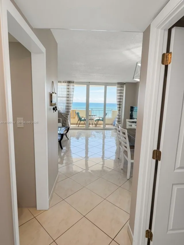 1-bedroom rental at 3180 S Ocean Drive #814, Hallandale Beach