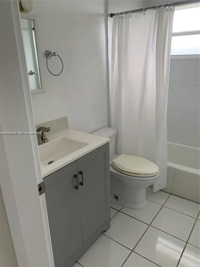 1-bedroom rental at 1450 Atlantic Shores Boulevard #303, Hallandale Beach