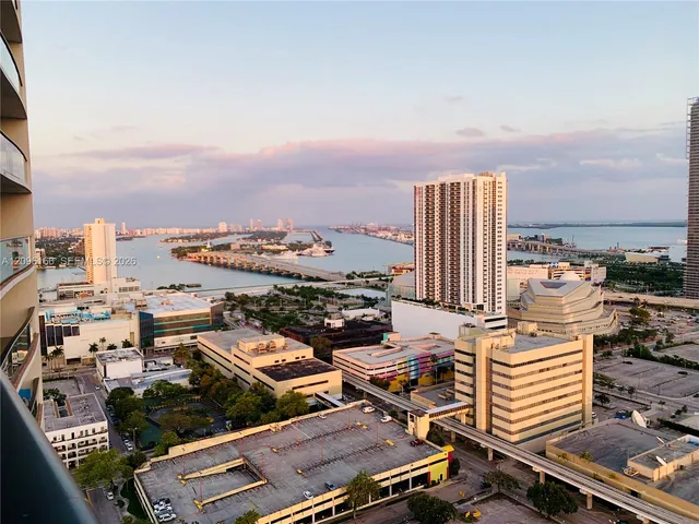 2-bedroom rental at 1600 NE 1st Avenue #2909, Miami