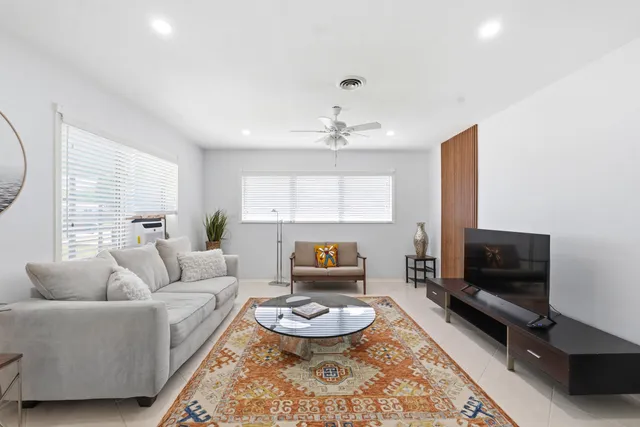 1-bedroom rental at 23 NE 19TH Avenue, Pompano Beach