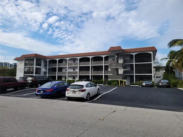 2-bedroom home at 651 Pine Drive #110, Pompano Beach