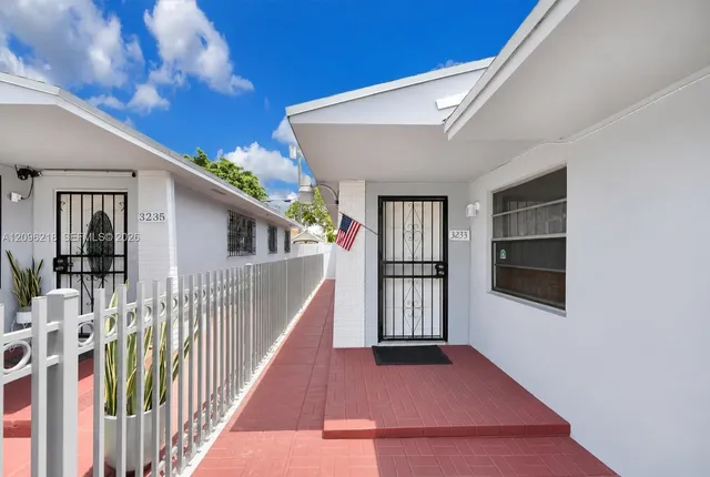 4-bedroom rental at 3233 SW 25th Street #2, Miami