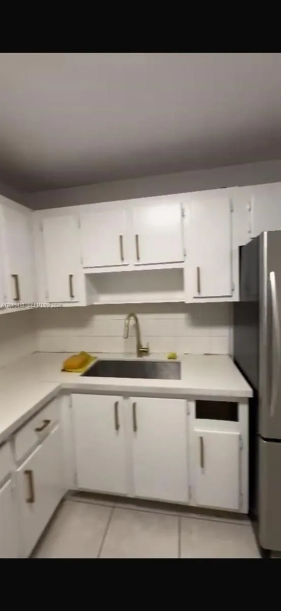 1-bedroom rental at 15225 NE 6th Avenue #B310, Miami