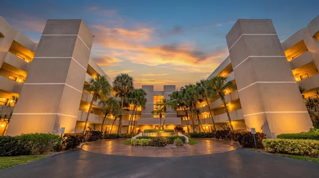 2-bedroom home at 5650 Camino Del Sol #101, Boca Raton