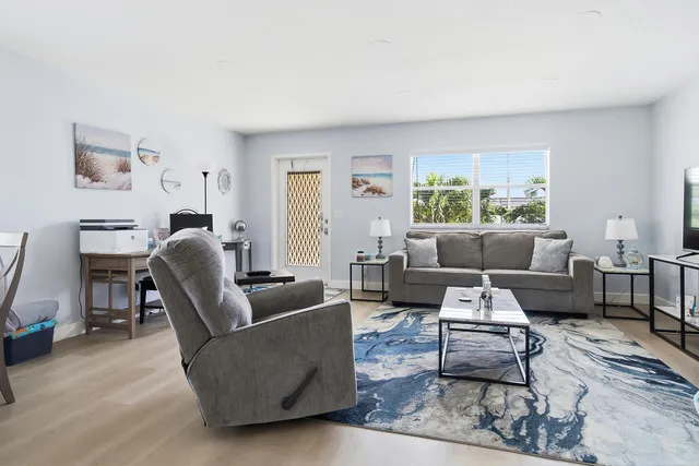 1-bedroom home at 702 SAXONY O Way, Delray Beach