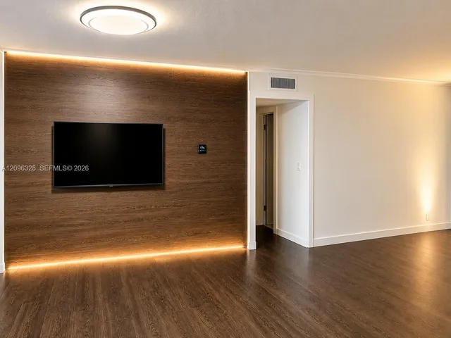 2-bedroom rental at 180 NE 12th Avenue #16E, Hallandale Beach