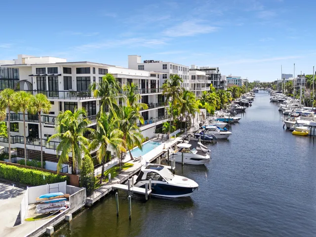 3-bedroom home at 161 ISLE OF VENICE Drive #204, Fort Lauderdale