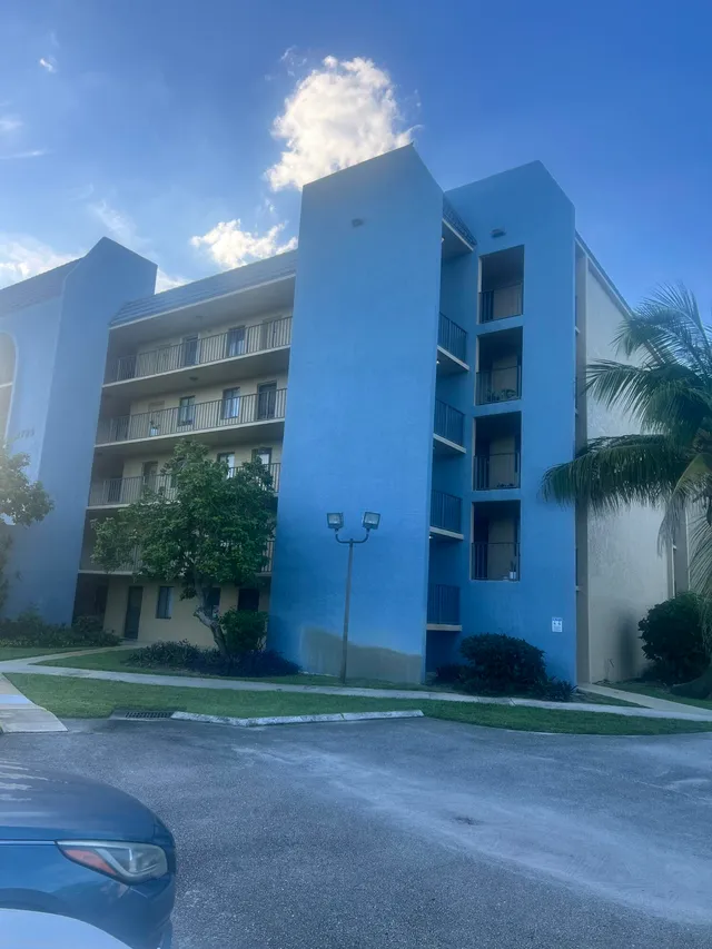 2-bedroom home at 2794 TENNIS CLUB Drive #205, West Palm Beach