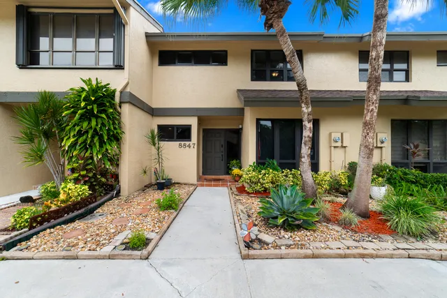 3-bedroom home at 8847 Cleary Boulevard, Plantation