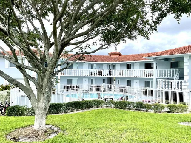 1-bedroom rental at 431 W CAMINO REAL #19, Boca Raton