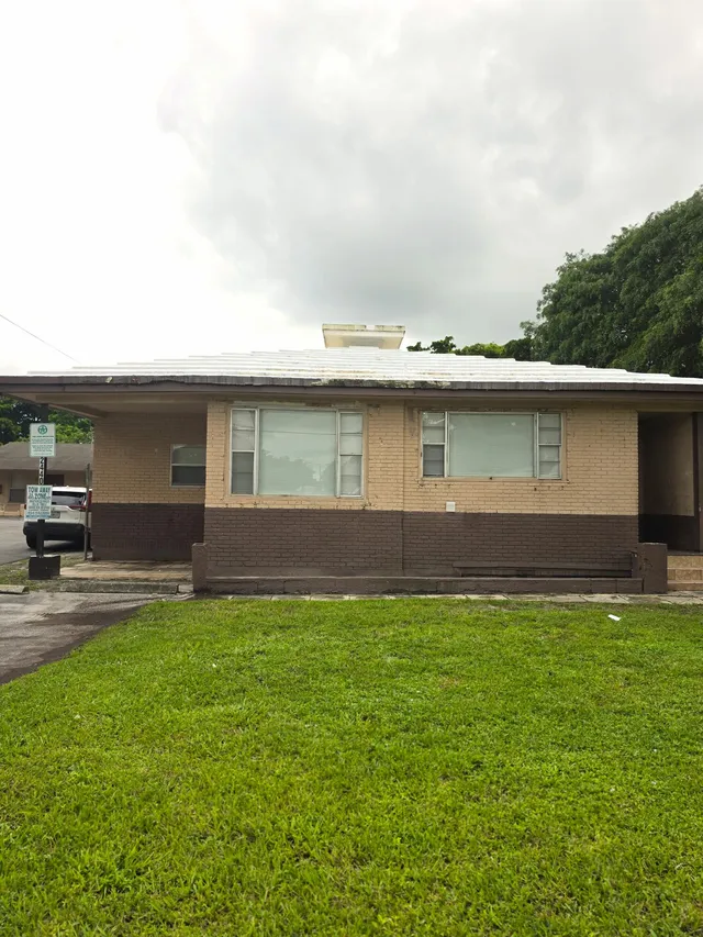 2-bedroom rental at 2424-2440 NW 21st Street #7, Fort Lauderdale