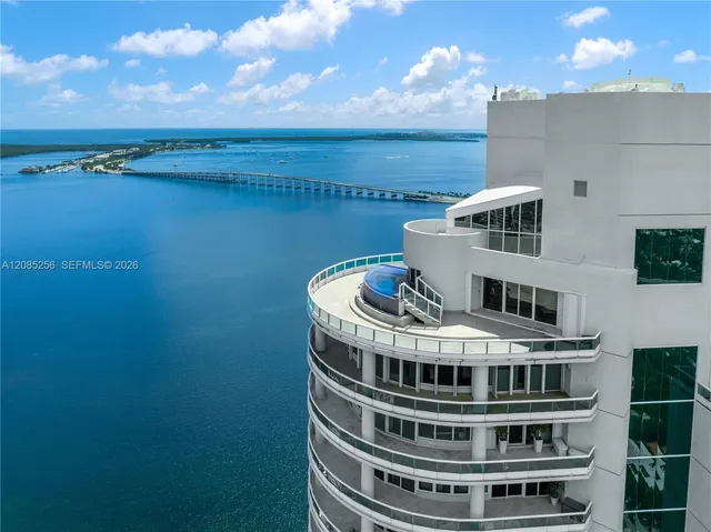 3-bedroom home at 1643 Brickell Avenue #4901, Miami