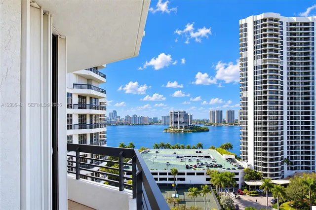 2-bedroom home at 3500 Mystic Pointe Drive #1503, Aventura