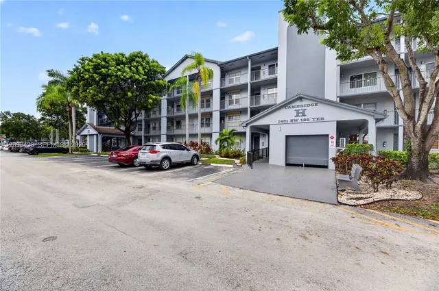 2-bedroom home at 1401 SW 128th Terrace #405H, Pembroke Pines