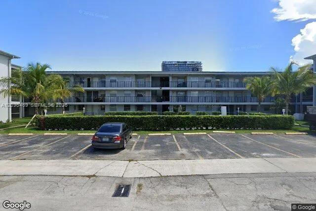 1-bedroom rental at 1100 NE 1st Court #118, Hallandale Beach