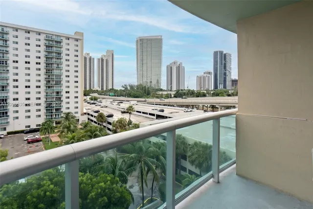 1-bedroom rental at 19390 Collins Avenue #706, Sunny Isles Beach