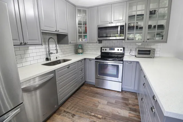 2-bedroom home at 9901 NW 6TH Place #9901, Plantation