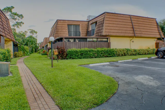 2-bedroom home at 4171 TURNBERRY Circle #1203, Lake Worth
