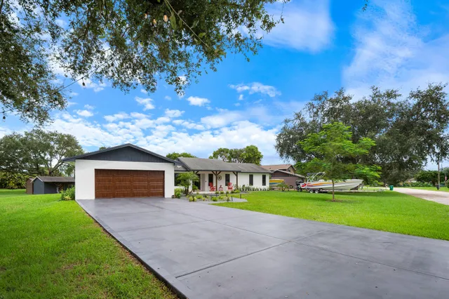 3-bedroom home at 20421 SW 50TH Place, Southwest Ranches
