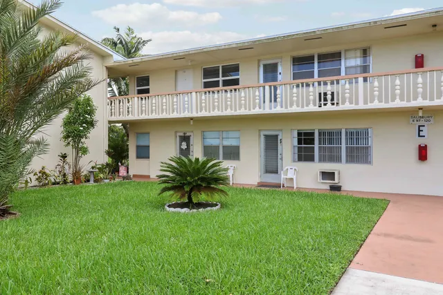 2-bedroom home at 112 Salisbury #E, West Palm Beach
