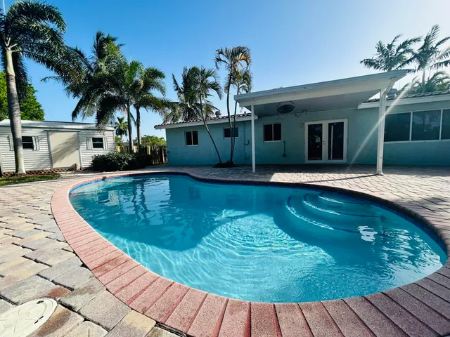 3-bedroom rental at 328 SE 6TH Avenue, Deerfield Beach