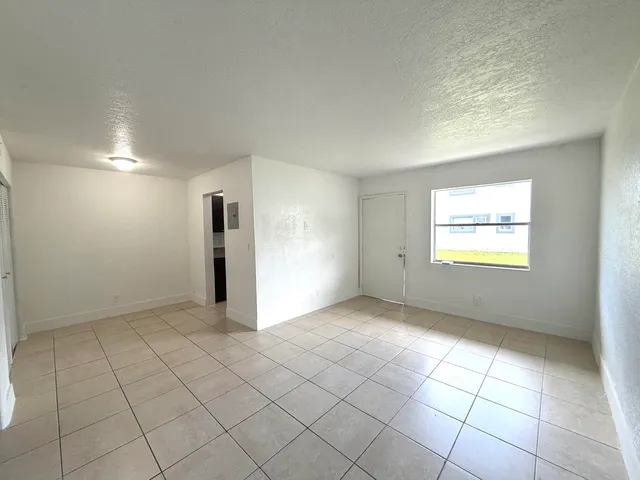 1-bedroom rental at 2119 Davie Boulevard #125, Fort Lauderdale