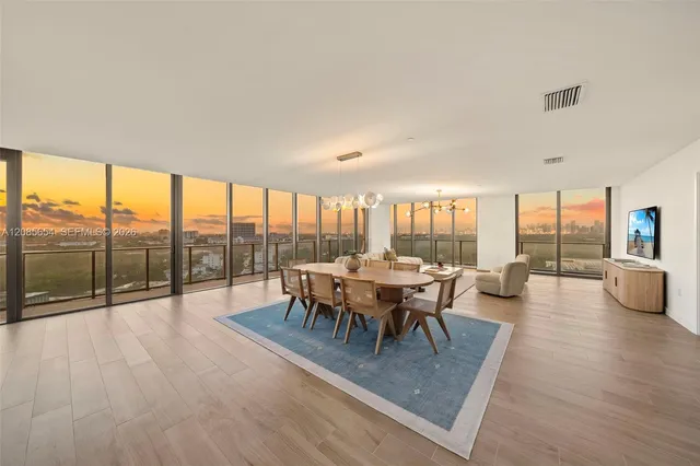 5-bedroom home at 2678 Tigertail Avenue #1101, Miami