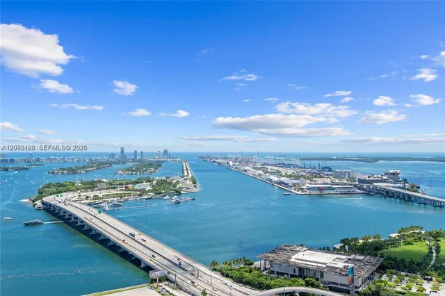 3-bedroom home at 1400 Biscayne Boulevard #4903, Miami