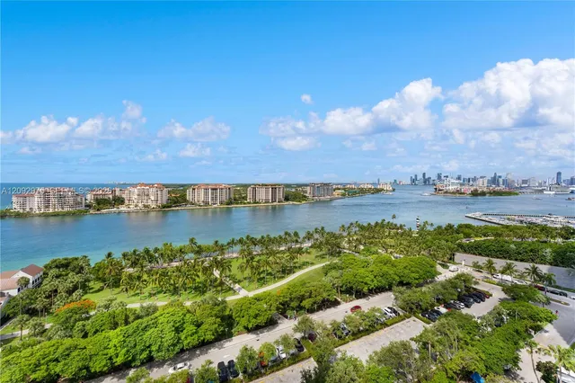 2-bedroom home at 400 S Pointe Drive #1805, Miami Beach