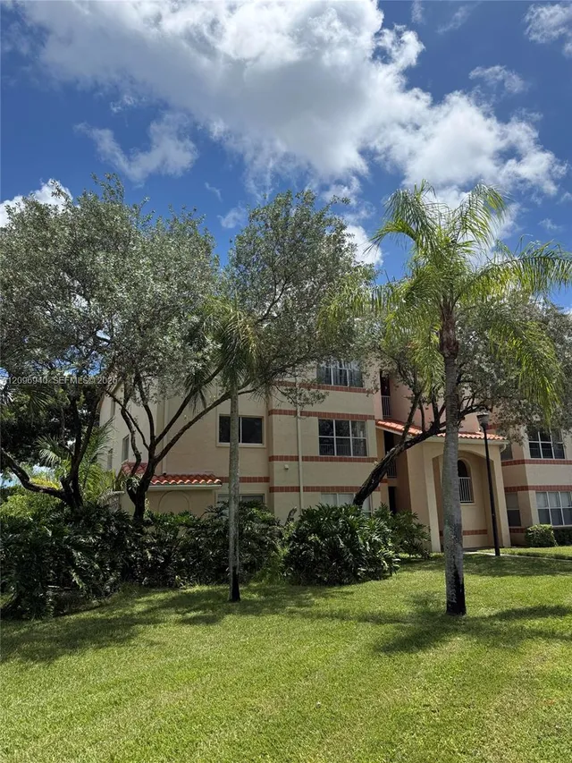 2-bedroom home at 3450 N Pinewalk Drive N #421, Margate
