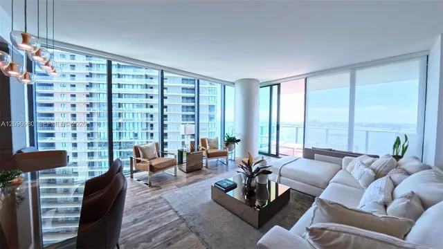 1-bedroom home at 650 NE 32nd Street #3707, Miami