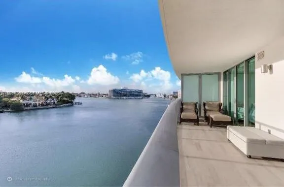2-bedroom rental at 6620 Indian Creek Drive #508, Miami Beach