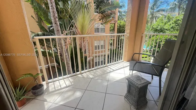 2-bedroom rental at 19801 E Country Club Drive #4302, Aventura