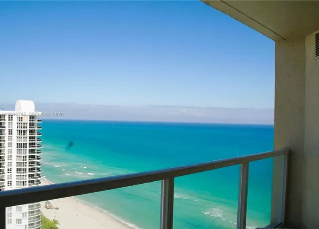 1-bedroom rental at 16699 Collins Avenue #2805, Sunny Isles Beach