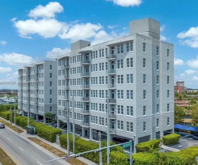 1-bedroom rental at 1791 NE Miami Gardens Drive #E705, Miami